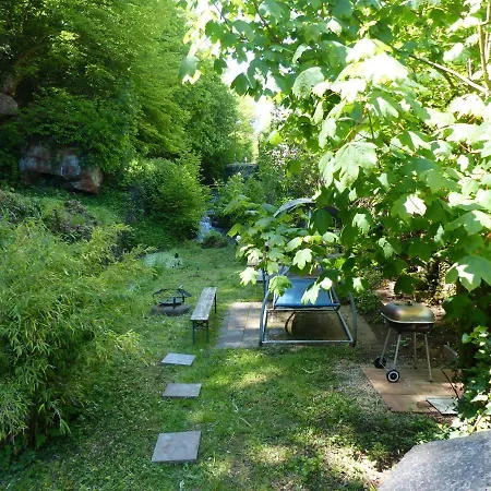 Casa Cornelius By Nature Flats Mit Traumhaftem Garten * ترير
